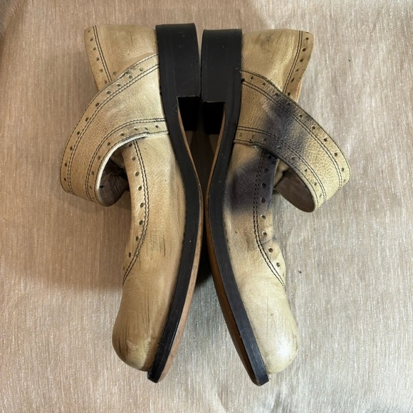 JOHN FLUEVOG Sz 5 Person Mary Jane Buckle Closure pale Yellow Green Shoes FLAWS - Picture 3 of 10